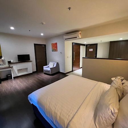Wyndham Garden I-City Shah Alam Exterior photo