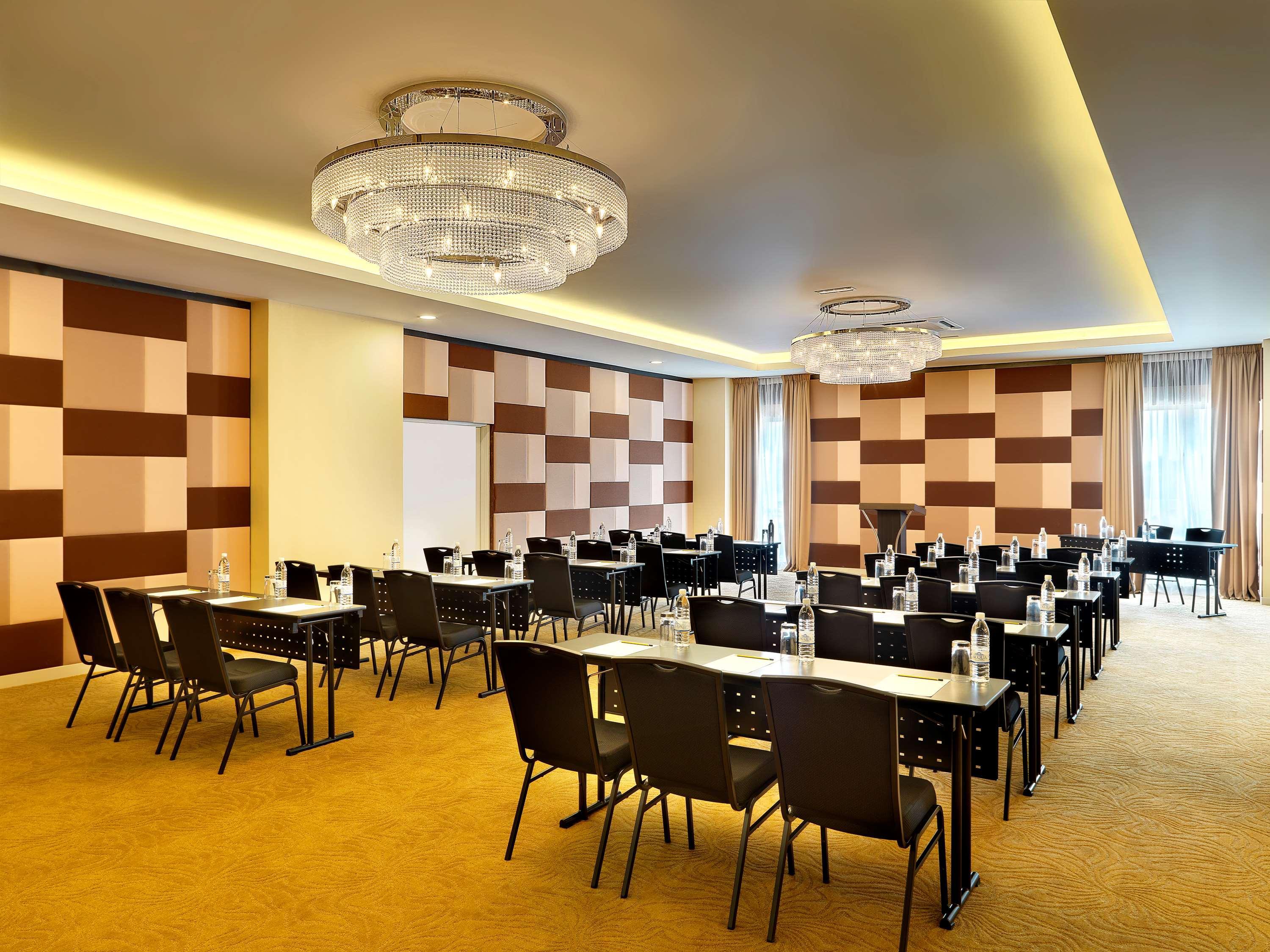 Wyndham Garden I-City Shah Alam Exterior photo