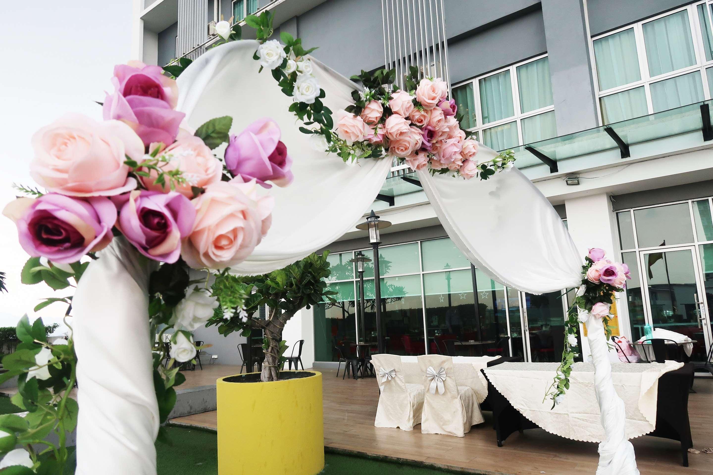 Wyndham Garden I-City Shah Alam Exterior photo